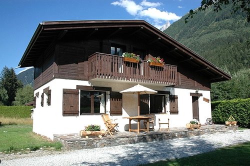 Chalet les Bedieres in the summer