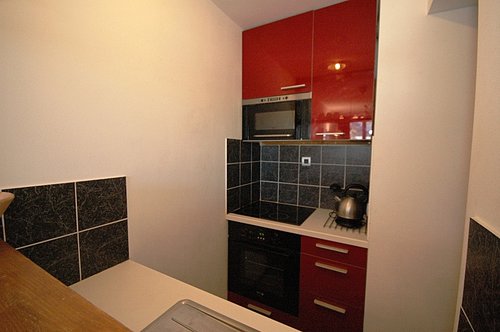 Full sized oven, 4 ring hob & microwave