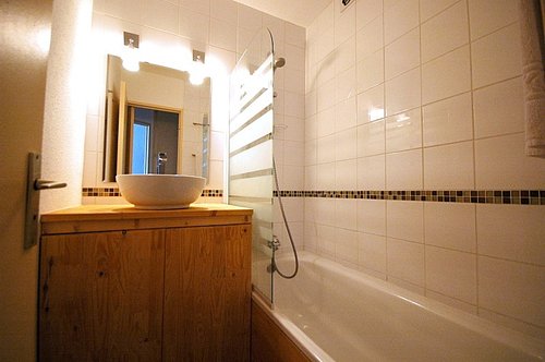 Bathroom with washing machine