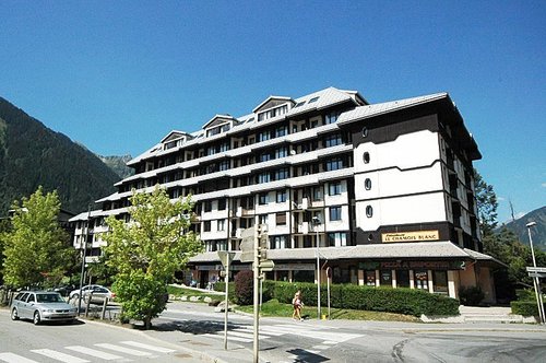Chamois Blanc building