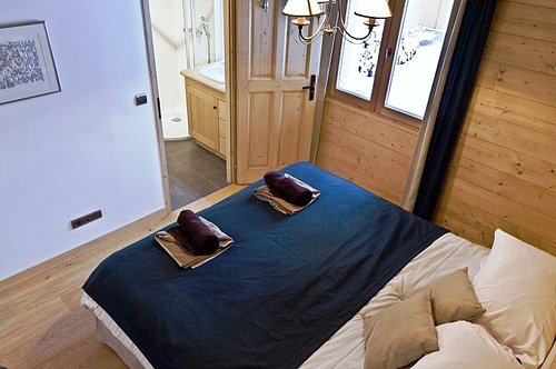 Bedroom with ensuite
