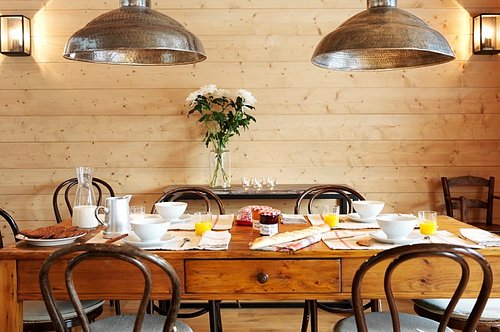 Dining for 8