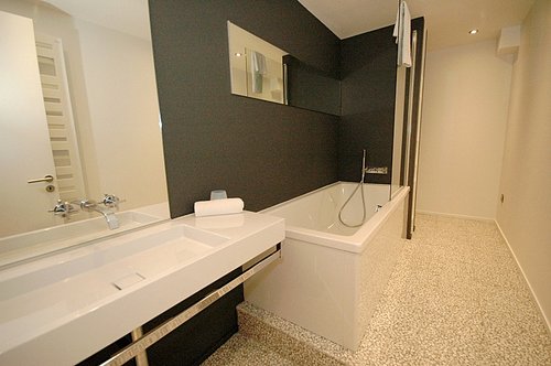 Bathroom (separate WC)