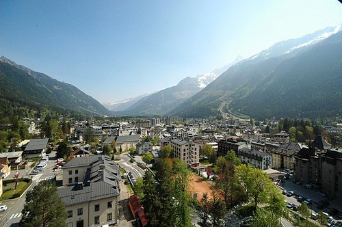 Views up the Chamonix valley