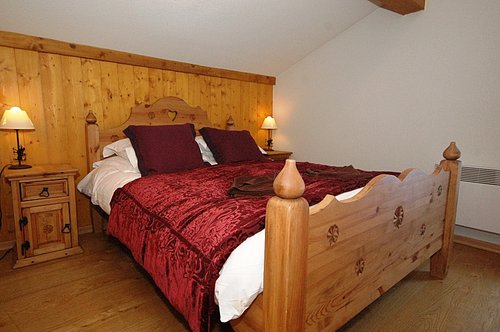 Double bedroom with large private balcony