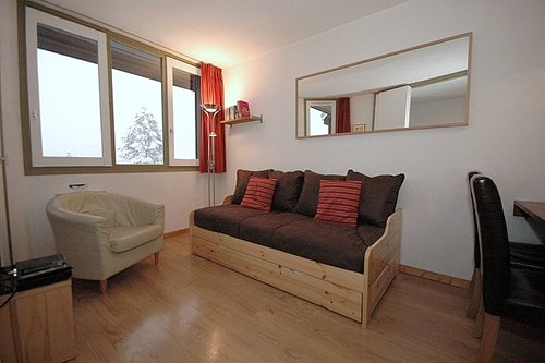 Open plan living/dining area
