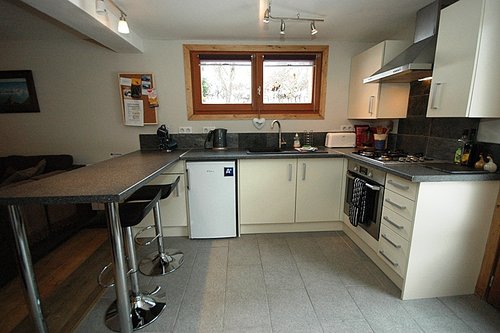 *Independant apartment*-kitchen with breakfast bar