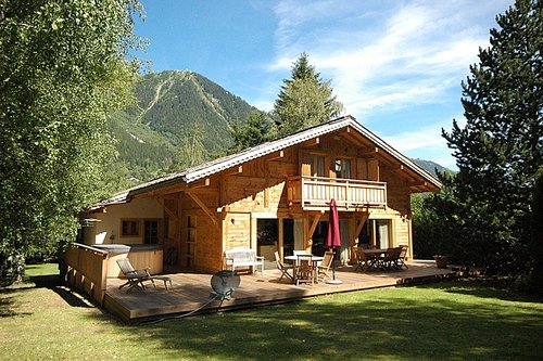 Chalet les Favrands in summer