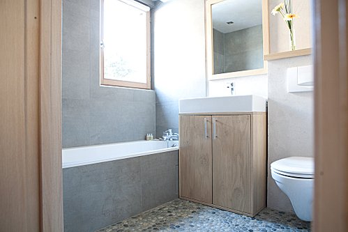 Family bathroom on ground floor