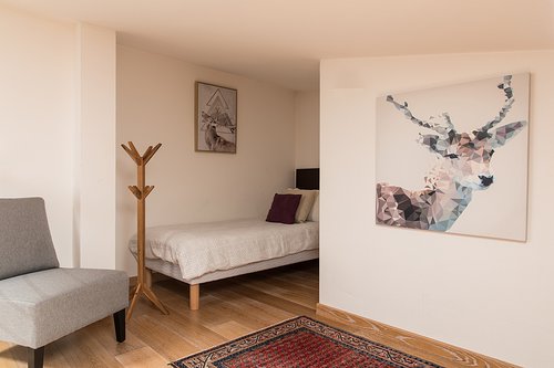 The open mezzanine area with single bed