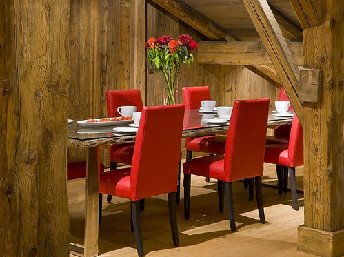 Dining area for 10