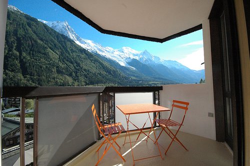 Breathtaking views of Mont Blanc and surrounding peaks