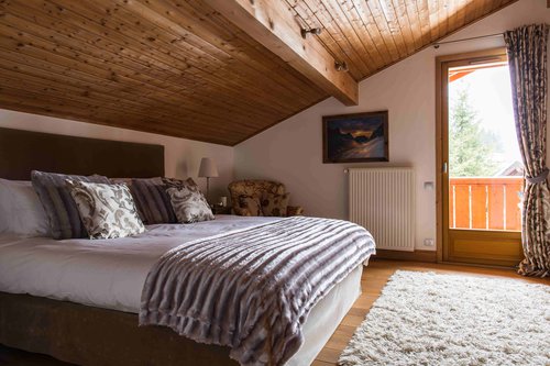 Master double bedroom with balcony and ensuite
