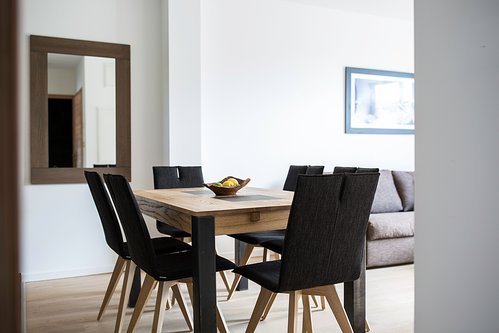 Dining table for 6