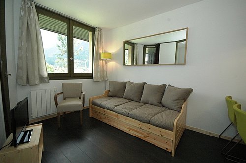 Sofa with pull-out single bed