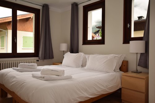 1 of 3 bedrooms on 1st floor