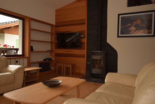 Large TV with Freesat