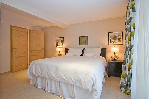 Bedroom 1, flexible with ensuite bathroom