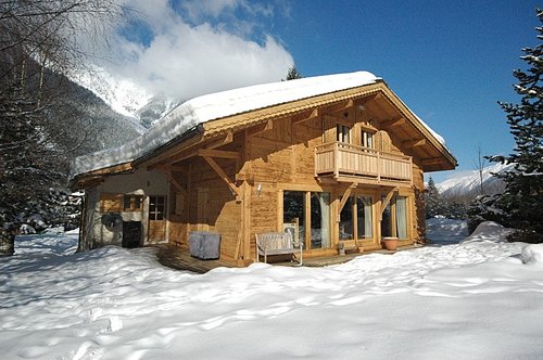 Chalet les Favrands in winter