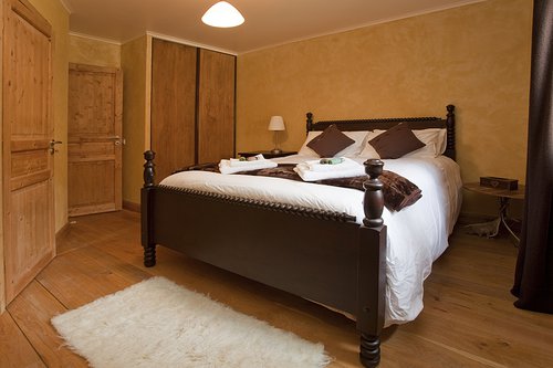 Double bedroom on the ground floor with ensuite shower room