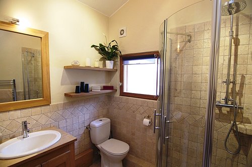 First floor shower room