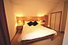 Flexible bedroom with ensuite bathroom