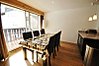 Comfortable dining for 6