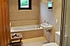 Bathroom (lower floor)