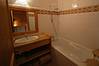 Maison Neuve B1, Bathroom