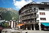 Exterior, Bouton d'Or