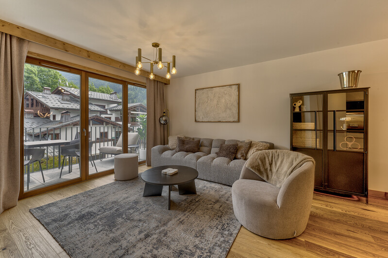 Spacious apartment with balcony (final images to follow)|Appartement spacieux avec balcon (images finales à venir)